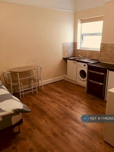 Studio To Rent In Mount Pleasant Road, London, N17