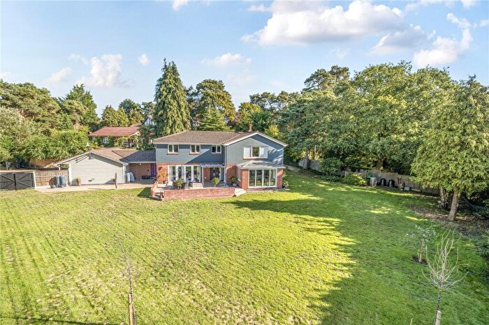 5 Bedroom Detached House For Sale In Pinewood Close, Norwich, Norfolk, NR6