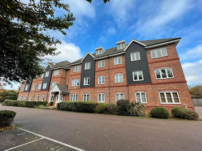2 Bedroom Flat To Rent In Cadwell Lane, Hitchin, SG4