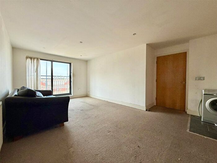 2 Bedroom Apartment For Sale In Kingsway, Southport, PR8