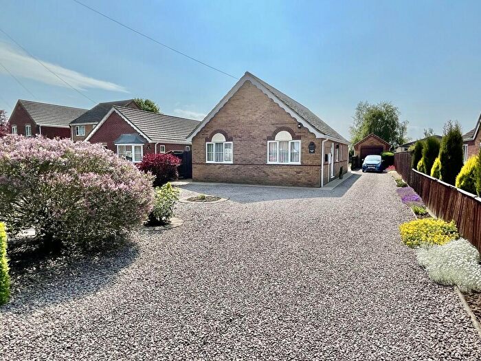3 Bedroom Detached Bungalow For Sale In Stockwell Gate, Whaplode, PE12
