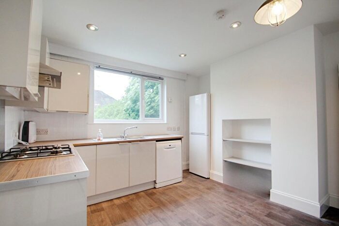 2 Bedroom Flat To Rent In Wellesley Avenue, Iver, SL0