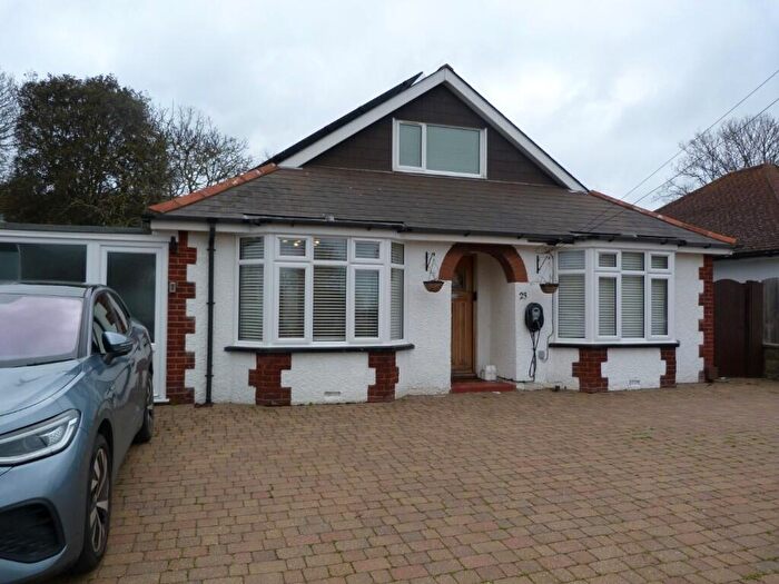 5 Bedroom Detached Bungalow For Sale In Kings Avenue, Broadstairs, Kent, CT10