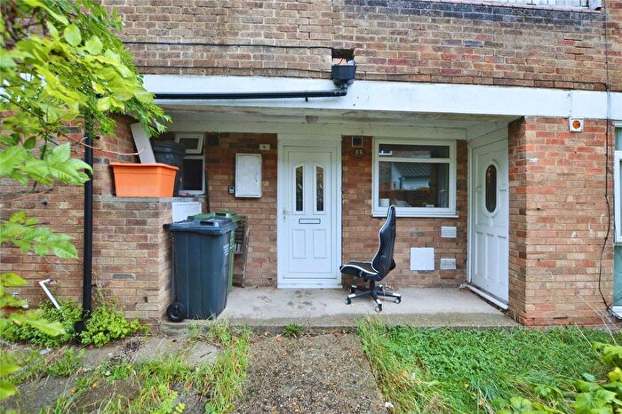 1 Bedroom Flat For Sale In Buckerills, Basildon, Essex, SS13