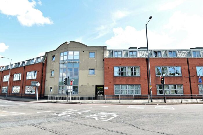 1 Bedroom Apartment To Rent In Barnsbury Lane, Surbiton, KT5