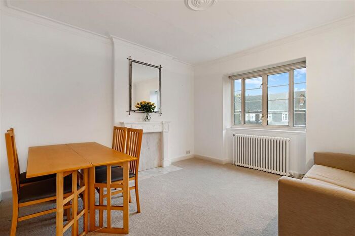 1 Bedroom Flat To Rent In Watchfield Court, Sutton Court Road, London, W4