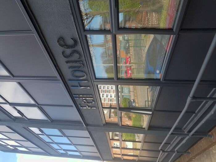 1 Bedroom Flat To Rent In George Street, Wakefield, WF1