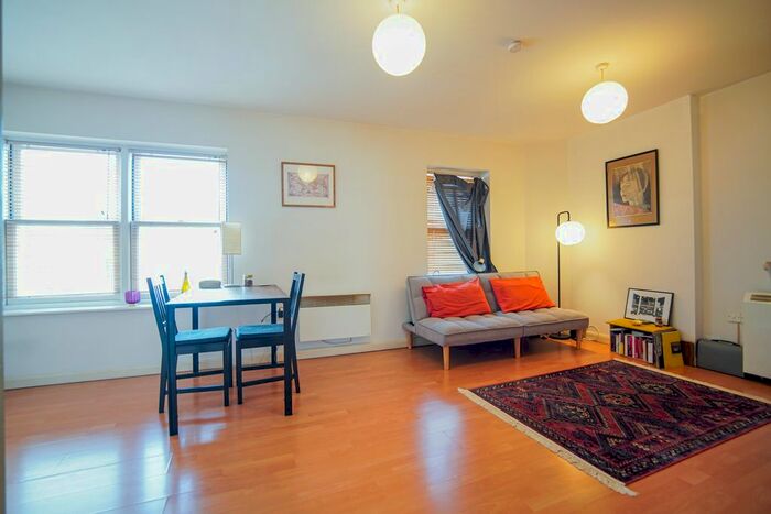 1 Bedroom Flat To Rent In West Street, Old Market, Bristol, BS2