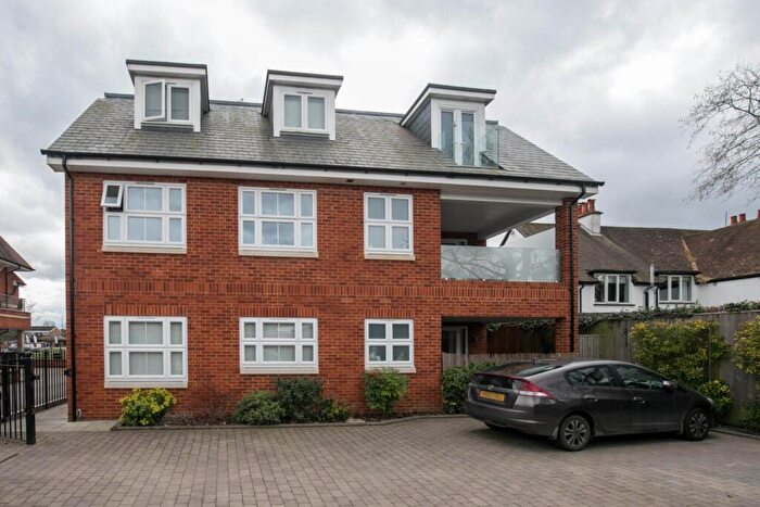 2 Bedroom Flat To Rent In Farnham Common, SL2