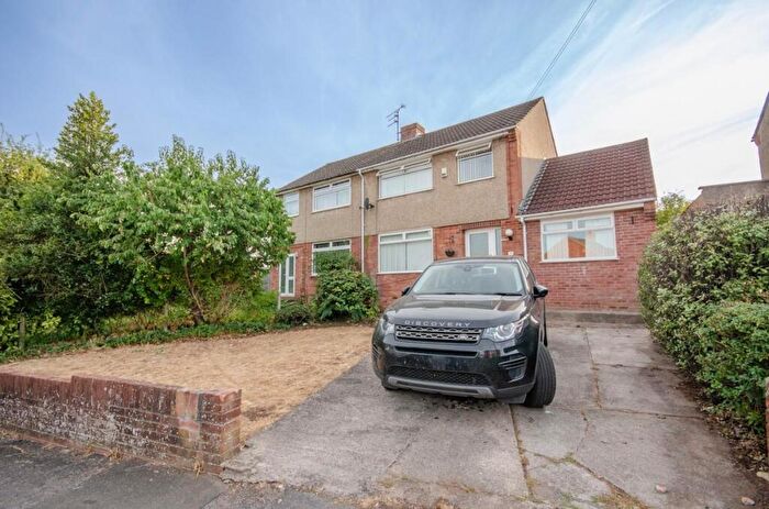 3 Bedroom Semi Detached House For Sale In Westbourne Road, Downend, Bristol, BS16