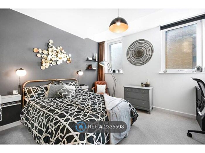 2 Bedroom Flat To Rent In Amelia Street, Elephant Amp; Castle, SE17