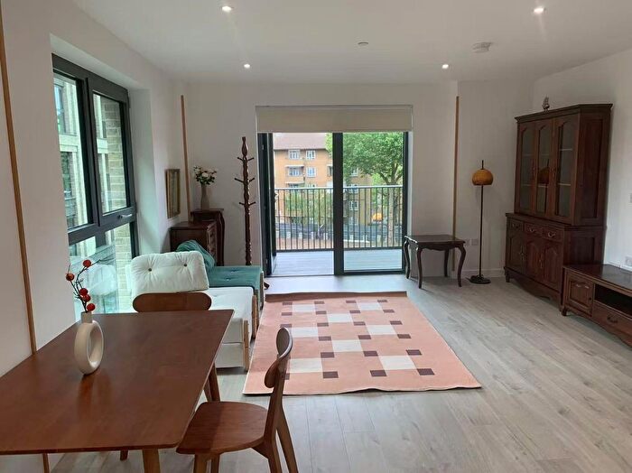 2 Bedroom Flat To Rent In Woodberry Down, London, N4
