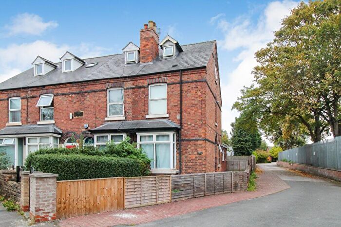 4 Bedroom Semi-Detached House For Sale In Dunkirk Road, Dunkirk, Nottingham, NG7