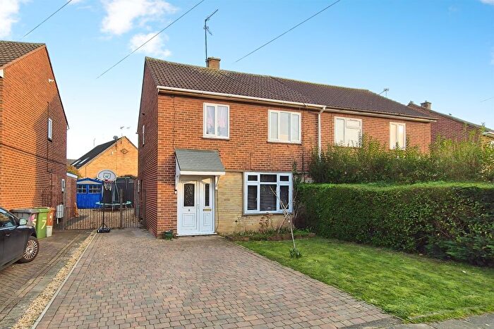 3 Bedroom Semi Detached House For Sale In Swale Avenue, Peterborough, PE4
