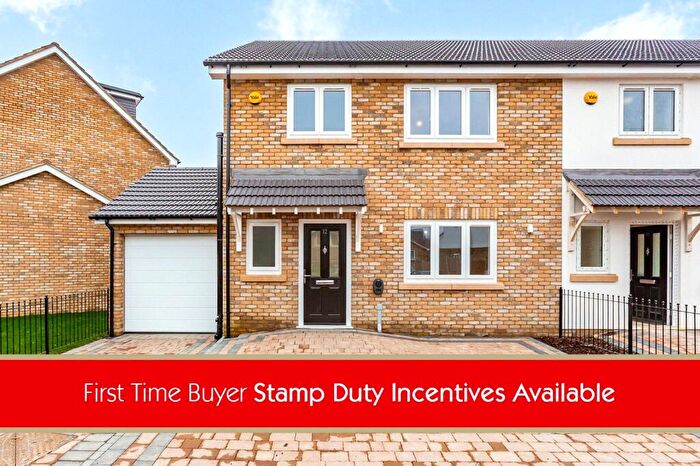 4 Bedroom End Of Terrace House For Sale In Sloane Mews, Prospect Road, Hornchurch, RM11