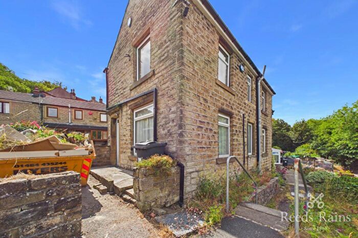 2 Bedroom End Of Terrace House To Rent In Taylor Hill Road, Huddersfield, West Yorkshire, HD4