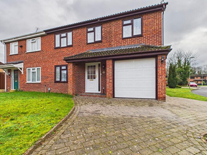 4 Bedroom Semi Detached House For Sale In Constable Close, Basingstoke, RG21