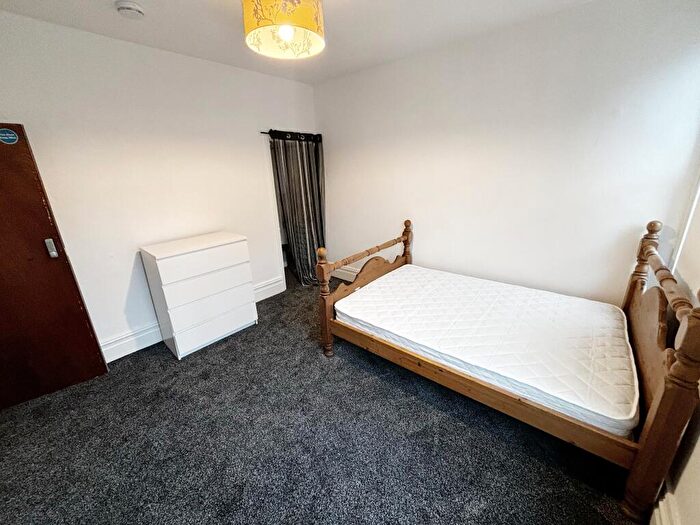 House To Rent In Club Garden Road, Sheffield, S11