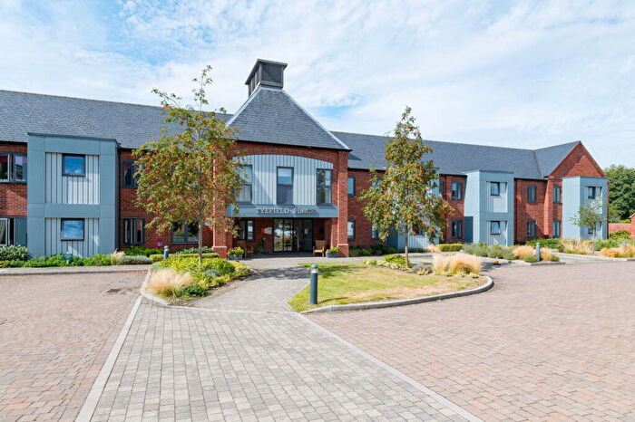 2 Bedroom Flat For Sale In Tyefield Place, Hadleigh, IP7