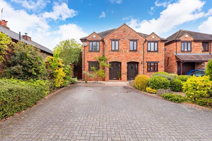 3 Bedroom Semi Detached House For Sale In Rutland Gate, Maidenhead, SL6