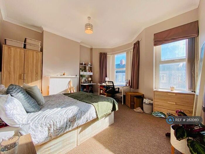 4 Bedroom Terraced House To Rent In Dogfield Street, Cardiff, CF24