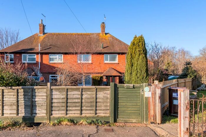 3 Bedroom Semi-Detached House For Sale In Gromenfield, Groombridge, Tunbridge Wells, TN3