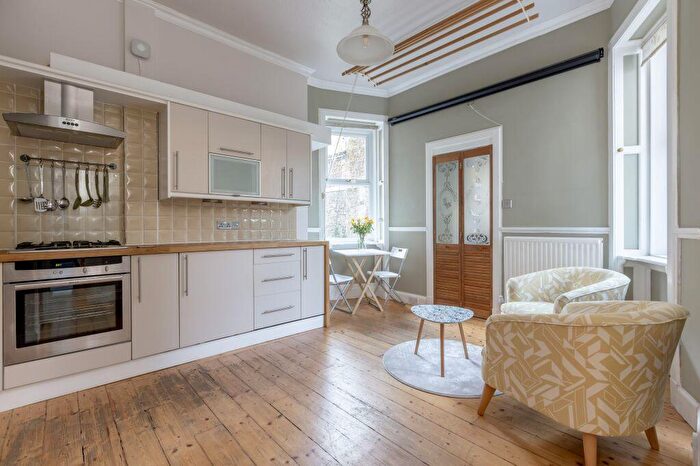 1 Bedroom Flat For Sale In Jordan Lane, Morningside, Edinburgh, EH10