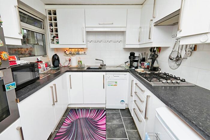 2 Bedroom Semi-Detached Bungalow For Sale In Henhurst Ridge, Burton-On-Trent, DE13