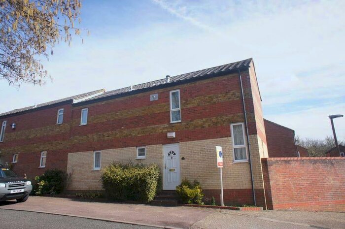 3 Bedroom Semi-Detached House To Rent In Wisley Avenue, Bradwell Common, Milton Keynes, MK13