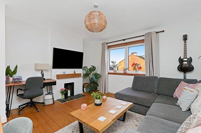 2 Bedroom Flat For Sale In / Pilrig Street, Pilrig, Edinburgh, EH6