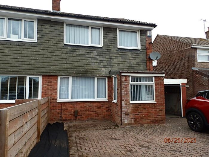 3 Bedroom Semi-Detached House To Rent In Farmstead Way, Great Sutton, Ellesmere Port, CH66