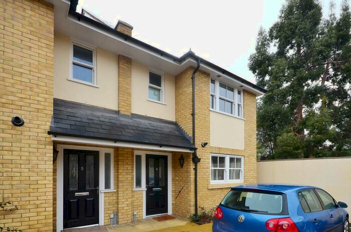 3 Bedroom End Of Terrace House To Rent In Barry Road, East Dulwich, SE22