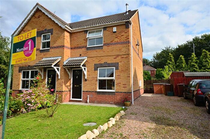 2 Bedroom Semi-Detached House To Rent In The Courtyard, Pontefract, WF8