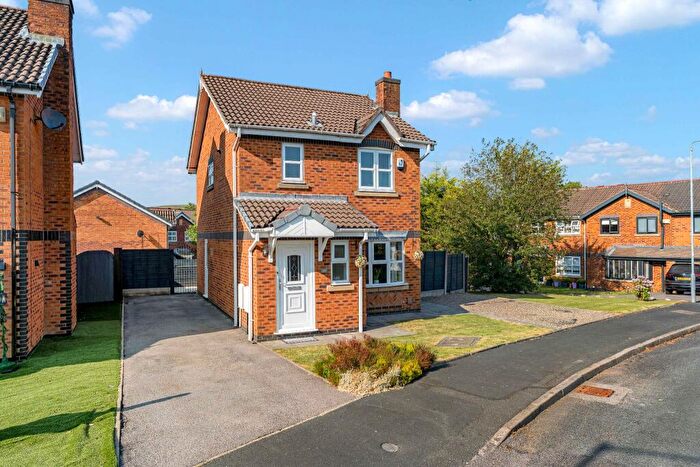 3 Bedroom Detached House For Sale In Templecombe Drive, Bolton, BL1