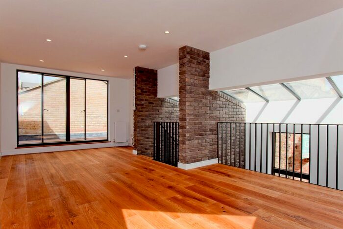 3 Bedroom Terraced House To Rent In Voss Street, London, E2