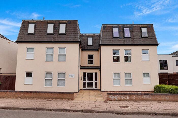 1 Bedroom Flat For Sale In Knapp Road, Cheltenham, GL50