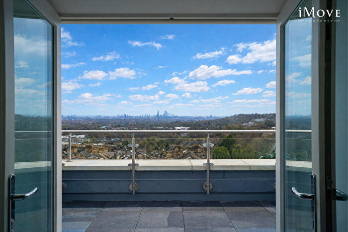 2 Bedroom Flat To Rent In Westow Hill, London, SE19