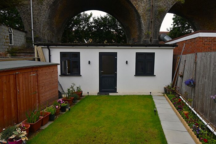 1 Bedroom Studio To Rent In Harrow, HA2