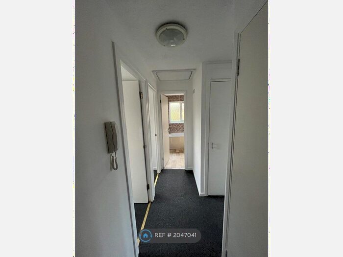 2 Bedroom Flat To Rent In Longacre Road, Ashford, TN23
