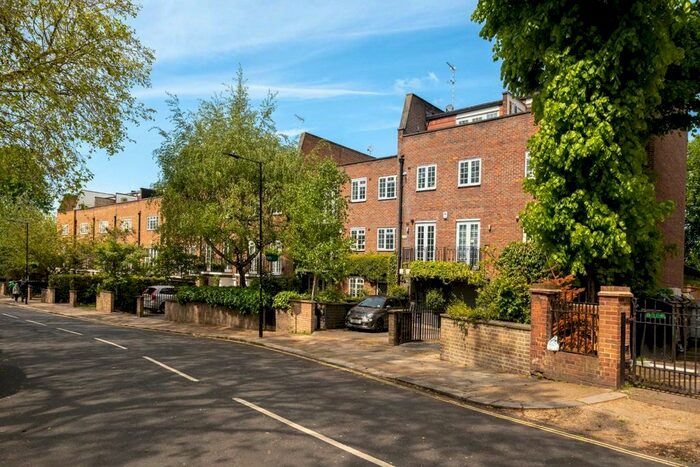 2 Bedroom Flat To Rent In Blomfield Road, London, W9