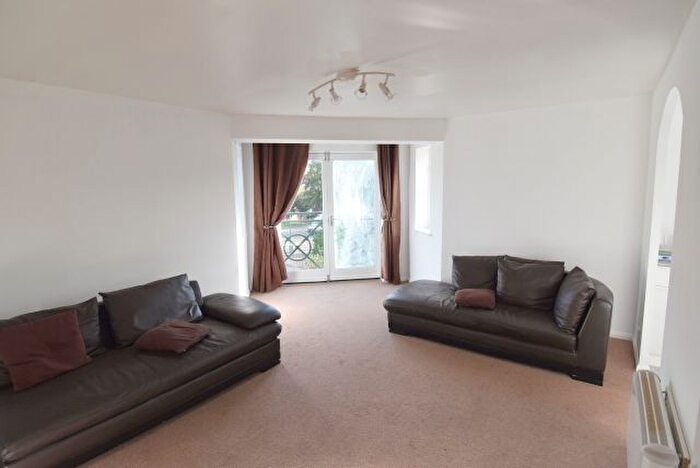 2 Bedroom Flat To Rent In Morris Court, Rigby Place, Enfield, EN3