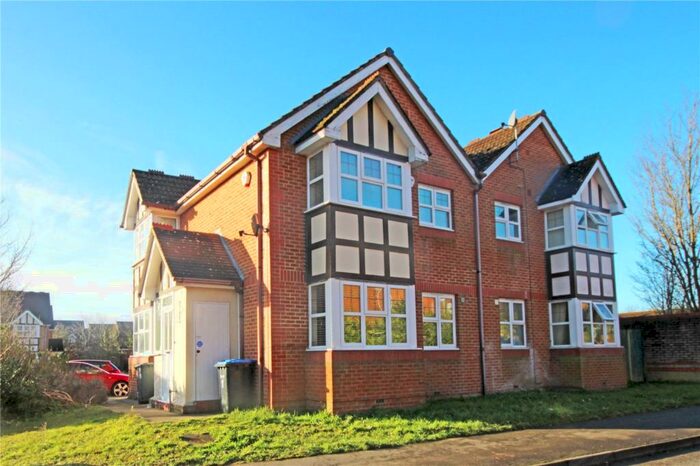 1 Bedroom House To Rent In Surrey, GU25