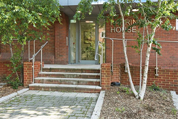 1 Bedroom Flat For Sale In Wood Street, East Grinstead, RH19
