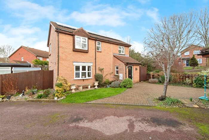 4 Bedroom Detached House For Sale In Sanderling Close, Letchworth Garden City, Hertfordshire, SG6