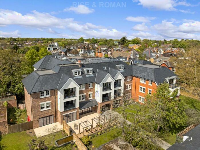 1 Bedroom Retirement Property For Sale In Mulberry Court, Hampton Wick, KT1