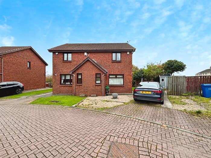 3 Bedroom Semi-Detached House For Sale In Islay Crescent, Old Kilpatrick, G60