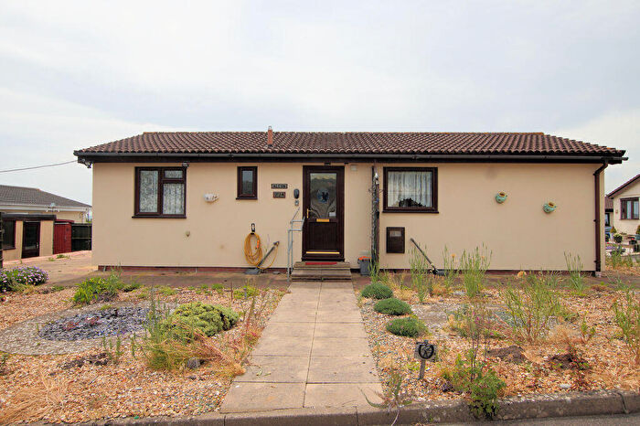 3 Bedroom Park Home For Sale In Northfield Park, Upper Cornaway Lane, Portchester, PO16