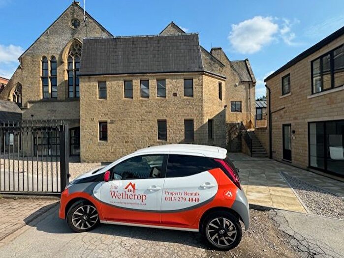 2 Bedroom Flat To Rent In Leeds Road, Shipley, BD18