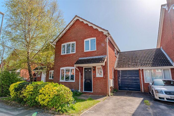 4 Bedroom Detached House For Sale In Canford View Drive, Wimborne, BH21