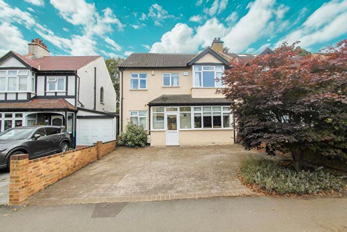 5 Bedroom Semi Detached House For Sale In Bute Gardens, Wallington, SM6